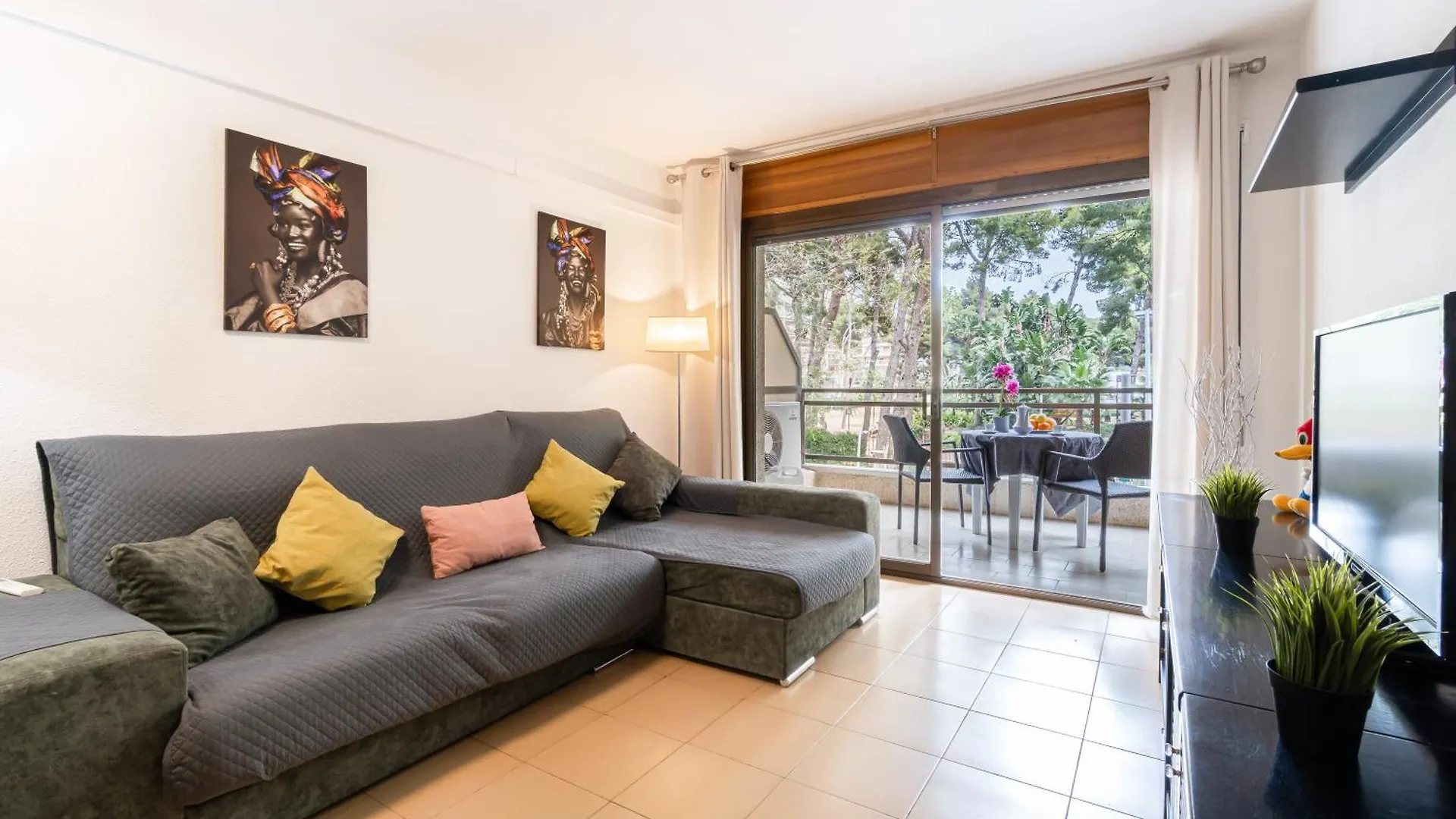 Turistmar - Amplio Apartamento En Salou Con Piscina, A 2 Minutos De La Playa