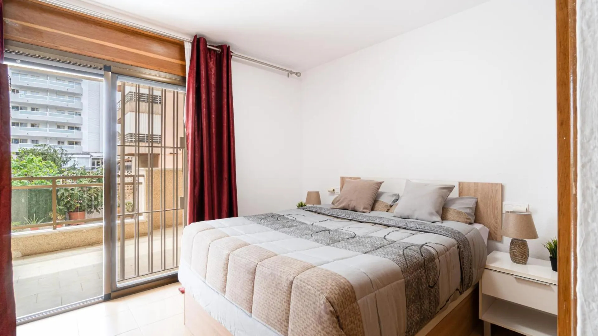 Turistmar - Amplio Apartamento En Salou Con Piscina, A 2 Minutos De La Playa Spain